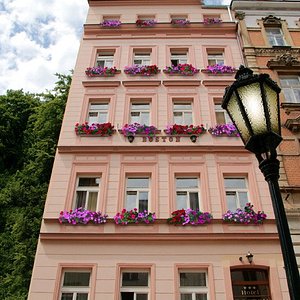 Hotel Boston in Karlovy Vary, image may contain: Couch, Furniture, Indoors