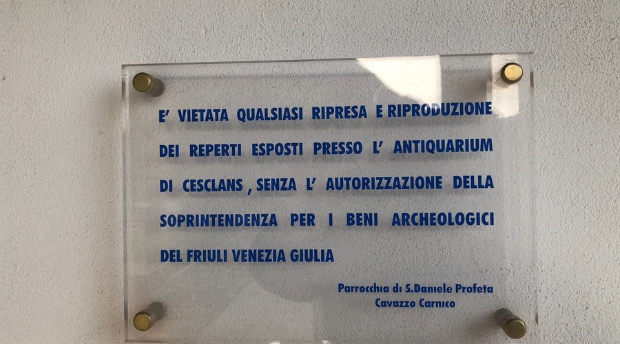 L’ingresso del Museo è sotto il Porticato posto lateralmente alla Pieve ....