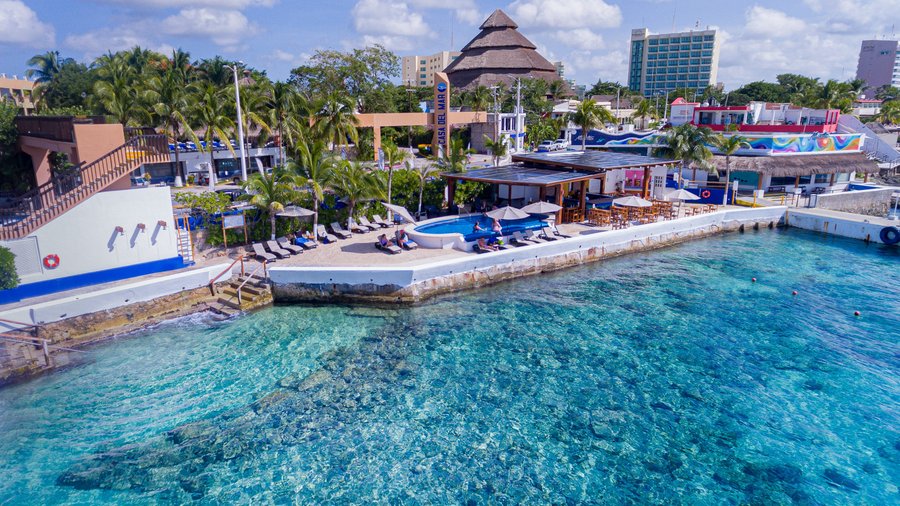 Club de playa Del Mar Latino. Acceso sin costo para los huéspedes del Hotel Casa del mar y 20% de descuento en su consumo.
Del Mar Latino Beach club, frees access for guest of Casa del Mar Hotel and 20% off  in their consumption.