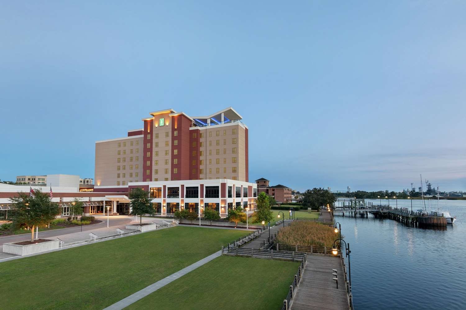 EMBASSY SUITES BY HILTON WILMINGTON RIVERFRONT 147 1 7 6   Exterior 