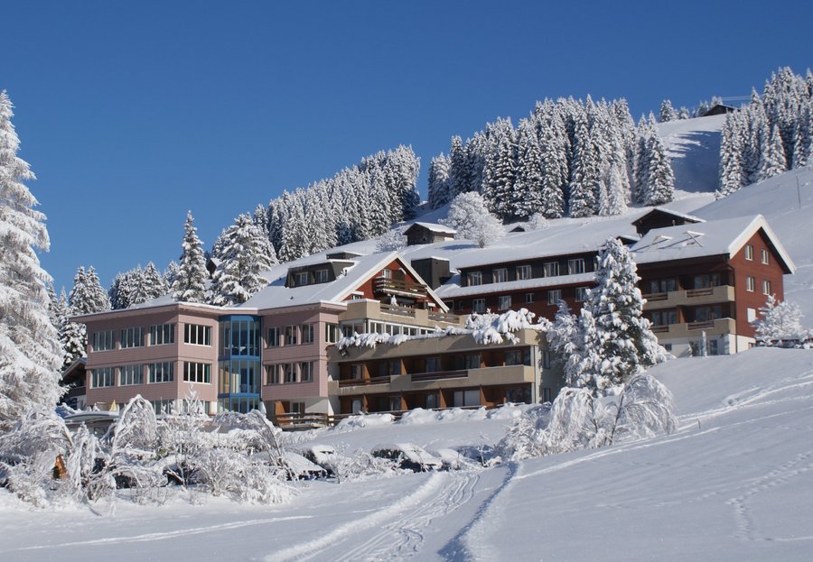 FERIEN- UND FAMILIENHOTEL ALPINA 158     1  7  6          Bewertungen  Fotos