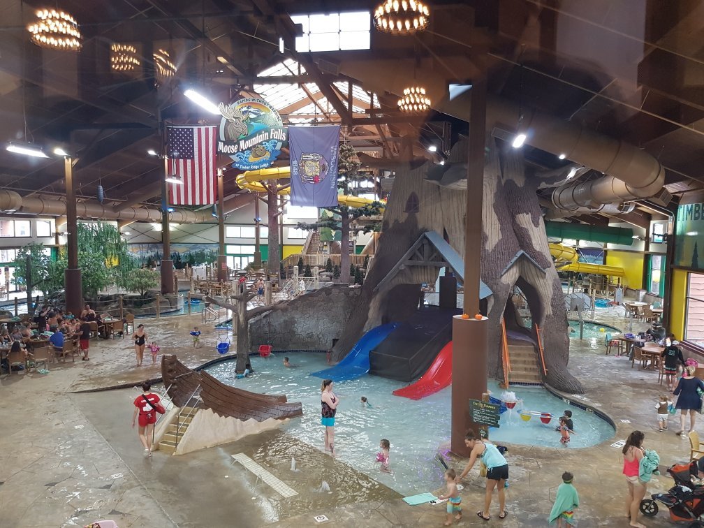 TIMBER RIDGE LODGE WATERPARK Lake Geneva   20191026 142910 Largejpg 