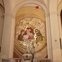 Semplicemente meraviglioso, bisogna ammirarlo da vicino per capire i particolari, il battistero è stato realizzato nella Chiesa Madre di Acquedolci
