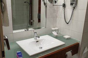 Room & Suite