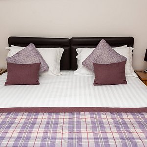 Large Super king bed or twin bed available in all Rooms