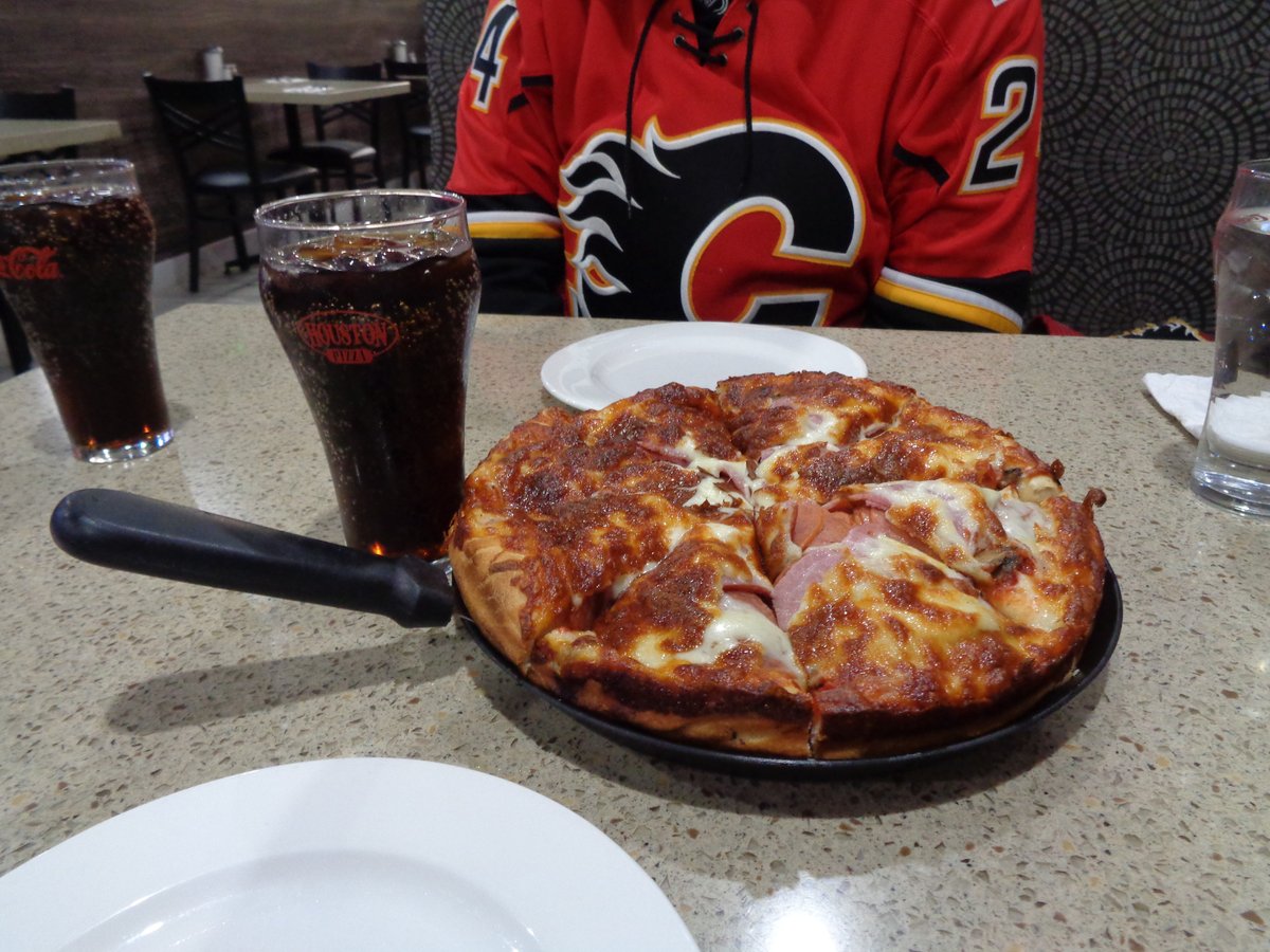 HOUSTON PIZZA, Regina - 919 Albert St - Photos & Restaurant Reviews - Food  Delivery & Takeaway - Tripadvisor