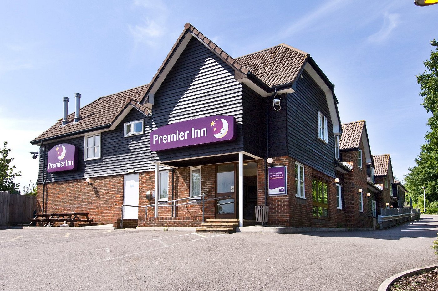 premier travel inn hampshire