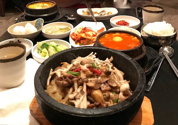 https://dynamic-media-cdn.tripadvisor.com/media/photo-o/19/ee/05/cc/bcd-tofu-house.jpg?w=600&h=-1&s=1