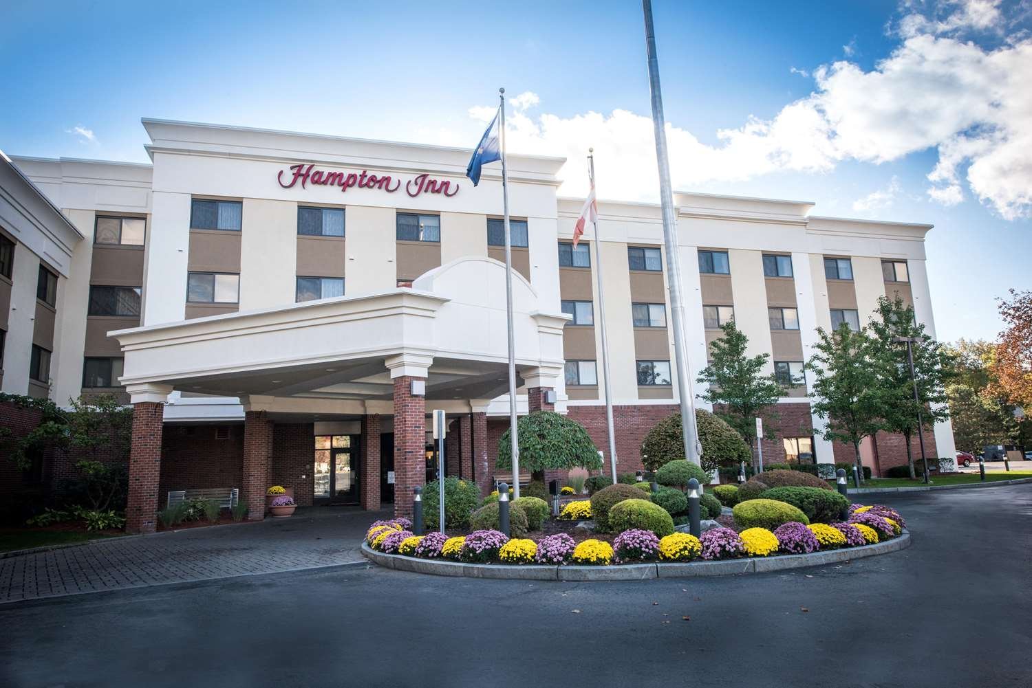 HAMPTON INN ALBANY WESTERN AVE UNIVERSITY AREA 93 1 0 9 Updated   Exterior 