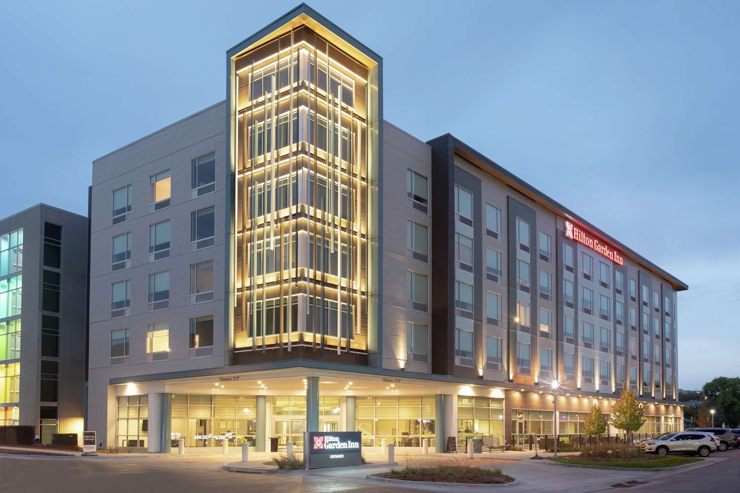 HILTON GARDEN INN OMAHA AKSARBEN VILLAGE 74 1 0 4 Updated 2021   Exterior 