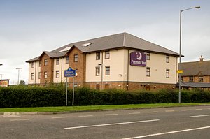Premier Inn Bishop Auckland hotel in Bishop Auckland, image may contain: Hotel, Inn, City, Hedge