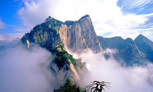 Xi'an Huashan Adventure One Day Tour(WEST UP&NORTH DOWN) 