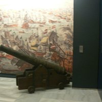 An exhibit of a canon in the Museum