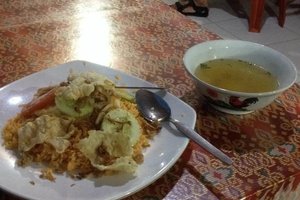 Bersantap