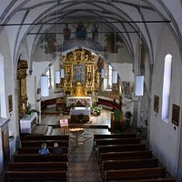 Chiesa di San Lorenzo - navata e abside con altare maggiore