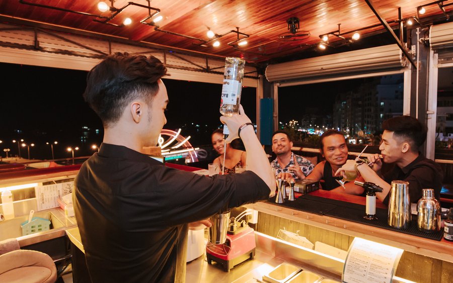 The Cat Bar - The BEST rooftop of Cat Ba Island