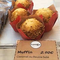 Muffins caramel au beurre salé au comptoir Lunicco de la zone Tokyo Mix d’Aéroville