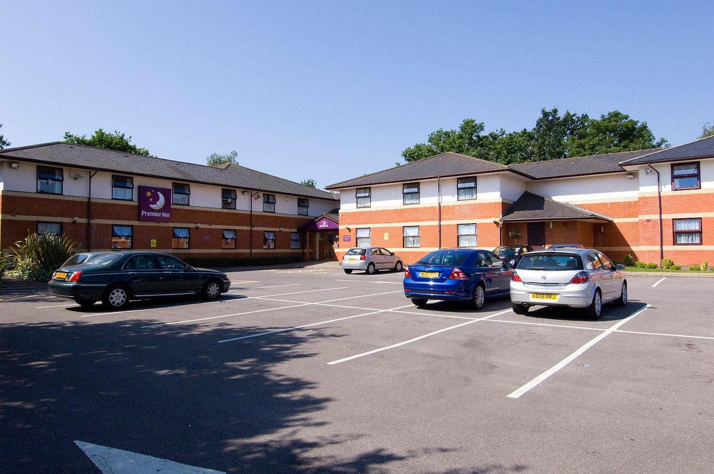 premier travel inn hampshire