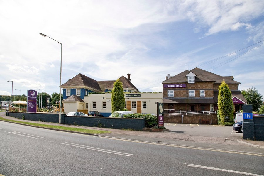 PREMIER INN DUNSTABLE / LUTON HOTEL - Updated 2021 Prices ...