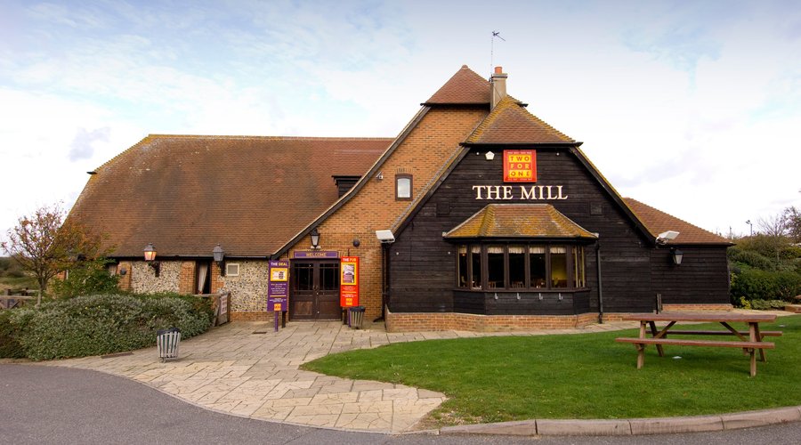 Premier Inn Eastbourne restaurant exterior