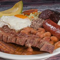 Típico Montañero - Hecha exclusivamente para que puedas disfrutar del buen sabor de una bandeja Antioqueña