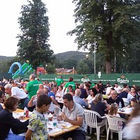 5. Tavoli all'aperto