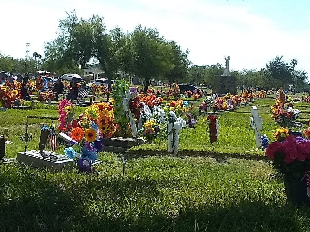 CALVARY CATHOLIC CEMETERY (Laredo) - 2022 What to Know BEFORE You Go