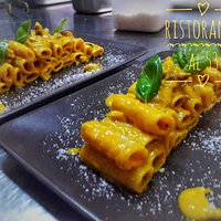 Rigatoni con Zucca e Salsiccia