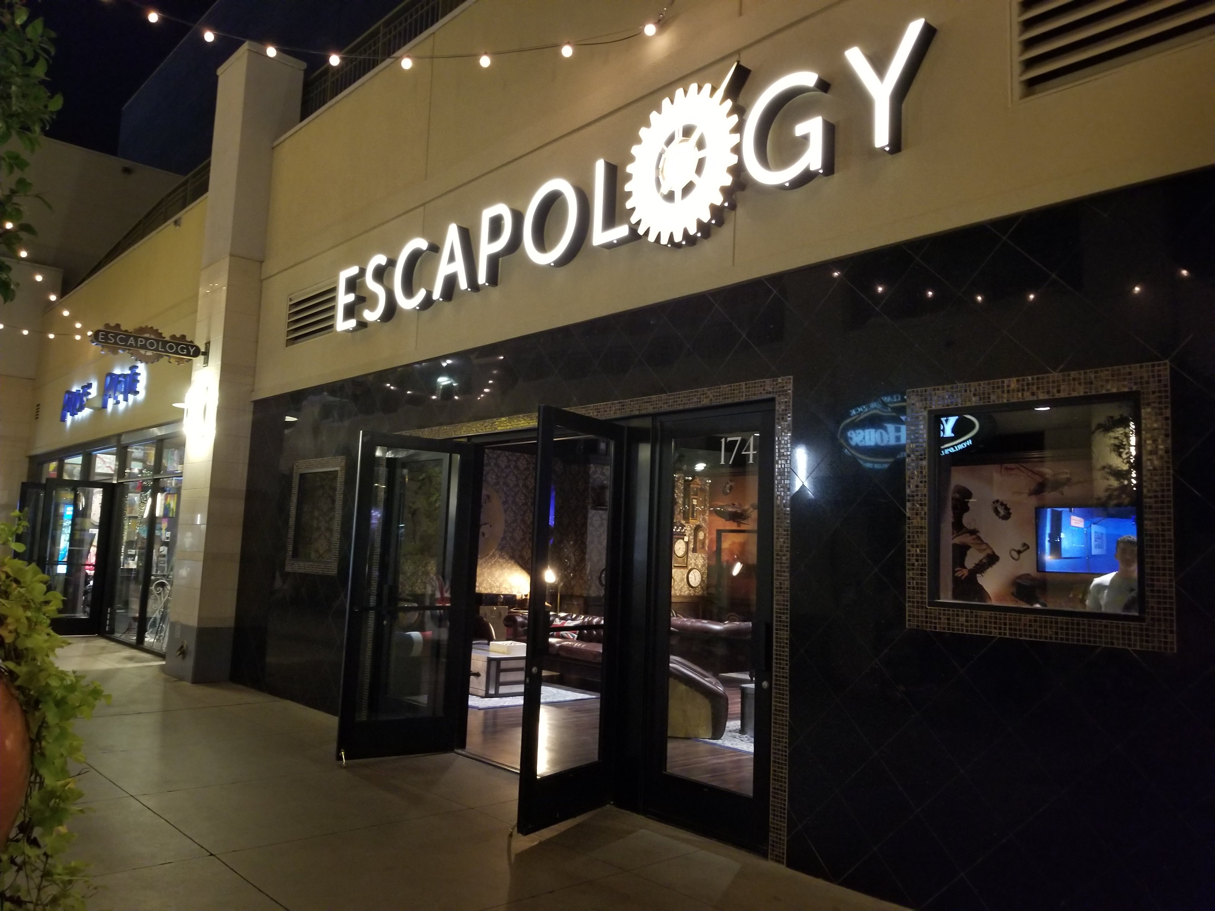 ESCAPOLOGY LAS VEGAS TOWN SQUARE - All You Need To Know BEFORE You Go