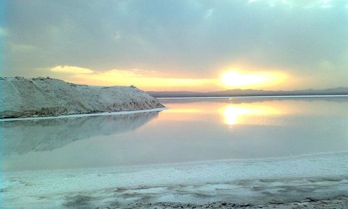 Hoze Soltan Salt Lake,Qom✏ Have you ever heard anything about natural mirror? Salt Lake Hoze Soltan which located in Qom is looks like a white hole in summer and a clear, blue lake in winter. For reservation the offering tour and more information please contact us by email or directly🌍💫