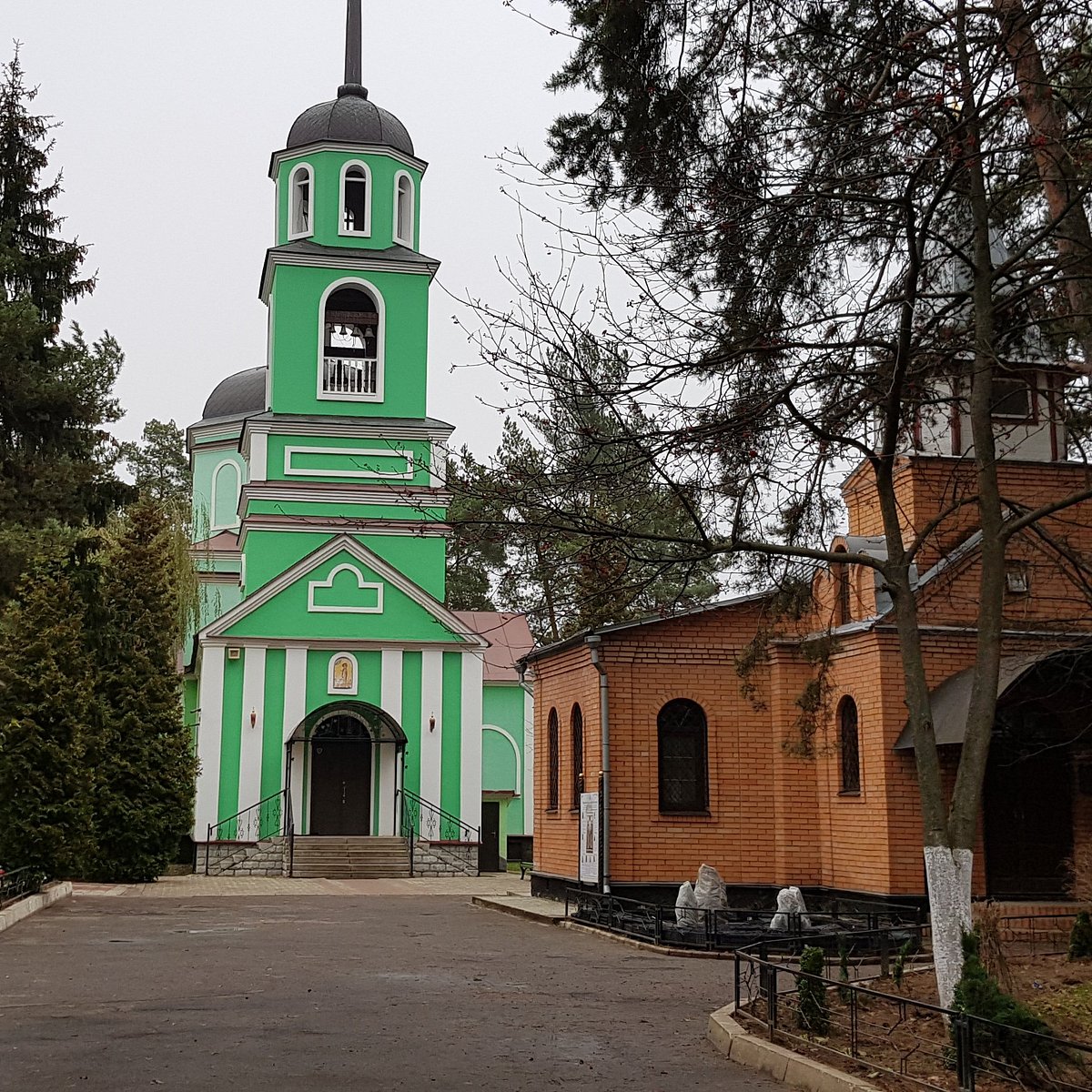 Заря храм саввы. Храм часовня Иоанна воина Заря Железнодорожный.