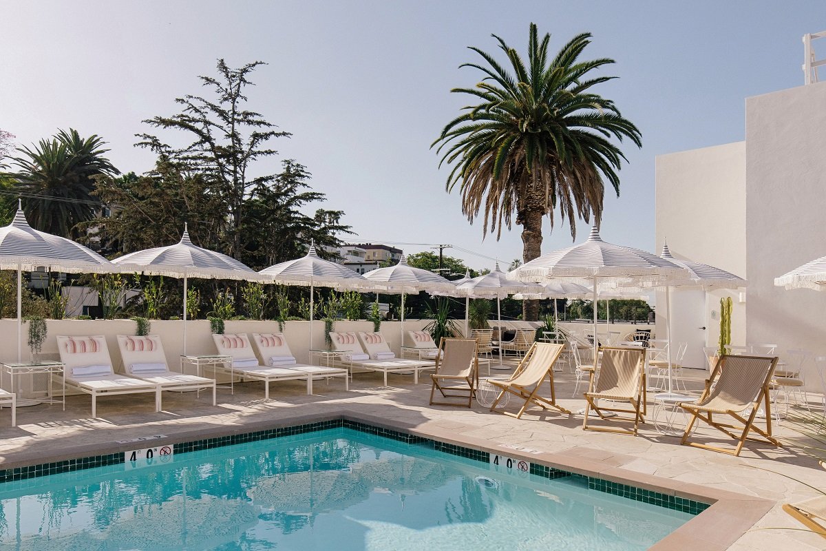 Hotel photo 32 of Silver Lake Pool and Inn.
