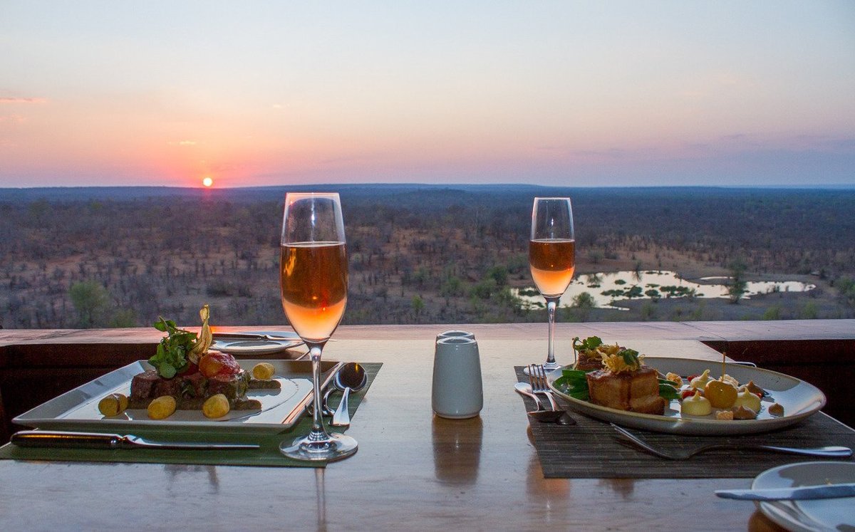 a restuarant in Victoria Falls