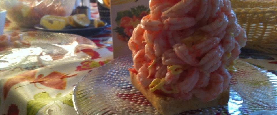 I made me a shrimp sandwich with shrimps from the sea outside my island Gjerøy where i live.
