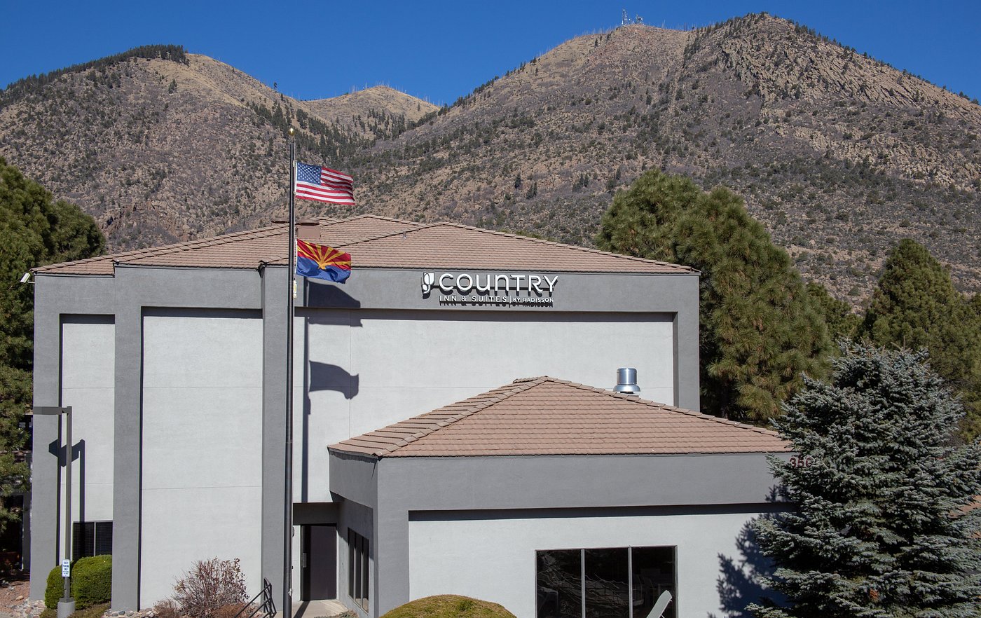 Country center. Флагстафф Аризона фото. 2812 N. Izabel St., Flagstaff, az, 86004.