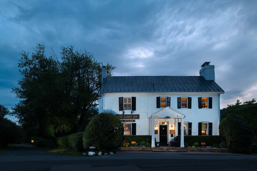 THE ASHBY INN - Updated 2022 Prices & Hotel Reviews (Paris, VA)