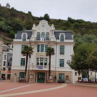 Vista frontal del Ayuntamiento
