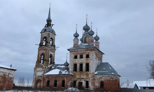 Храм в рассветной дымке....