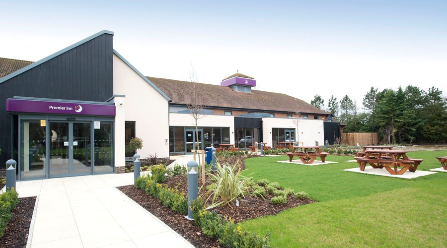 Premier Inn Newbury Town Centre South (A339) hotel exterior 