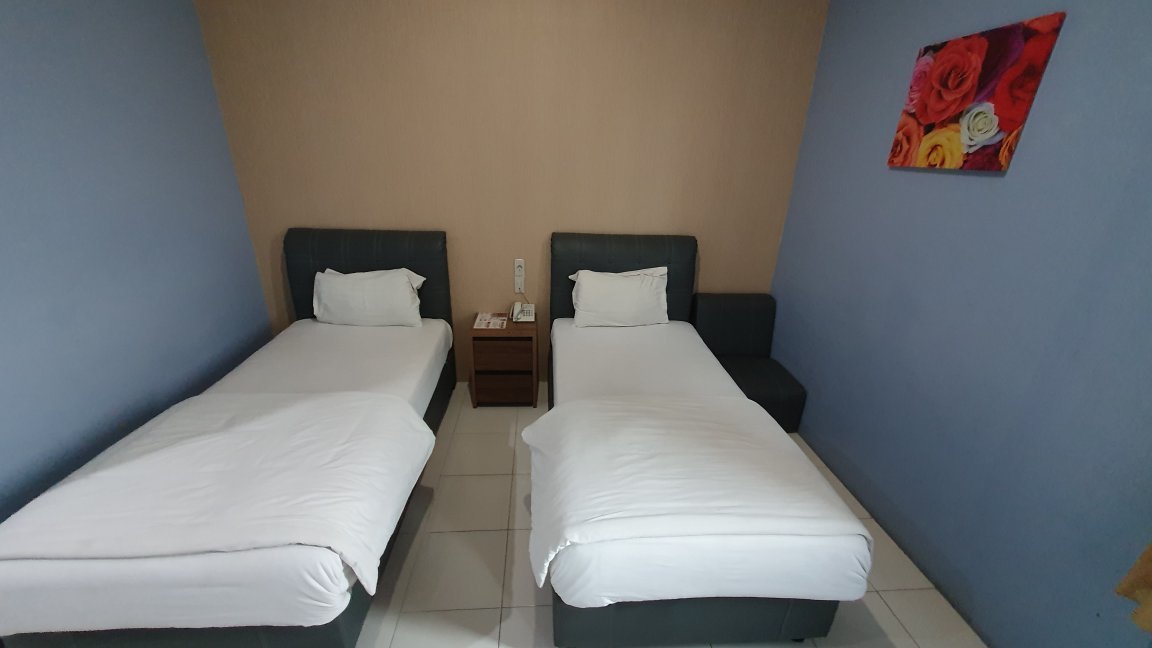 HOTEL PLATINUM - Reviews (Rantau Prapat, Indonesia)