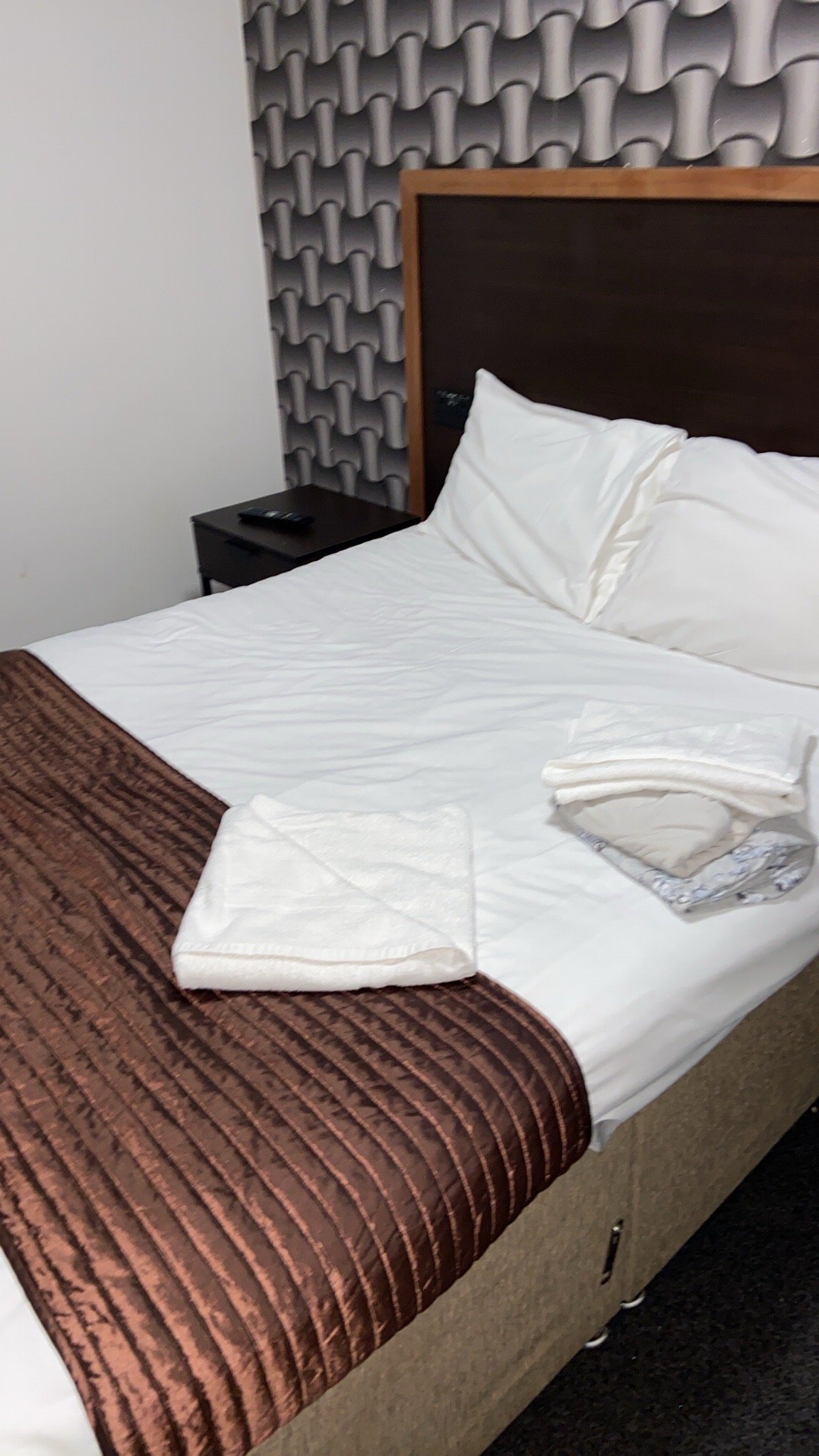 TRIVELLES HOTEL - CROSS LANE (AU$67): 2023 Prices & Reviews (Salford ...