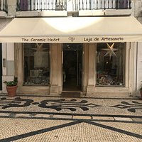 Excelente para comprar cerâmicas e ter uma ‘aula’ sobre cerâmicas em Portugal. Excelente atendimento, vale a visita!