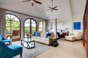 Room & Suite