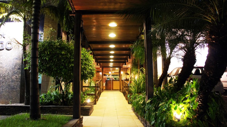 Fachado do Hotel Aconchego Recife