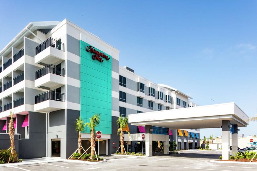 HAMPTON INN DUNEDIN - Updated 2021 Prices, Hotel Reviews, and Photos ...