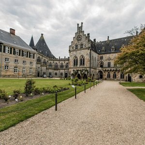 Die Burg Bentheim liegt direkt vor der Tür des Hotels