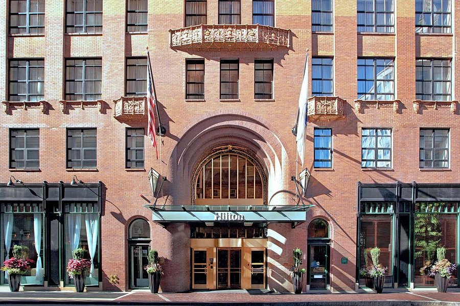 HILTON BOSTON DOWNTOWN FANEUIL HALL - Updated 2020 Prices, Hotel