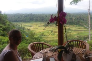 Bersantap