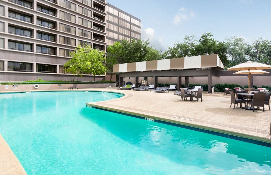 DOUBLETREE BY HILTON HOTEL & SUITES HOUSTON BY THE ...