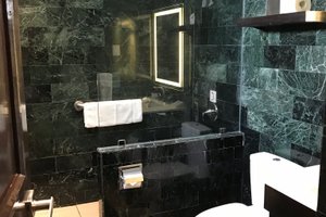 Room & Suite